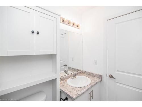 528-101 Shoreview Place, Stoney Creek, ON - Indoor Photo Showing Bathroom