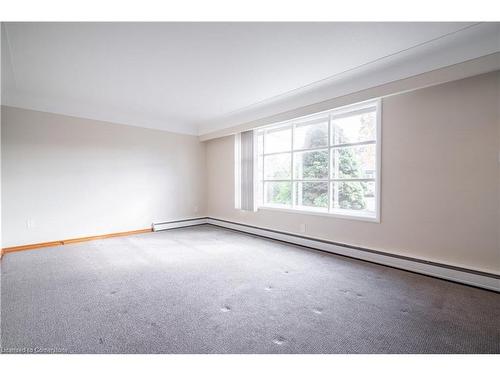 543 Tate Avenue, Hamilton, ON - Indoor Photo Showing Other Room