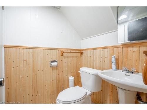 543 Tate Avenue, Hamilton, ON - Indoor Photo Showing Bathroom