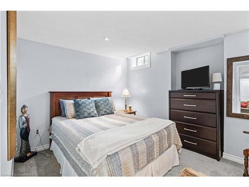 95 Thoroughbred Boulevard, Ancaster, ON - Indoor Photo Showing Bedroom