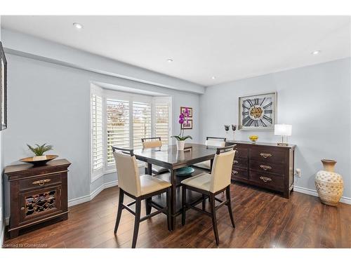 95 Thoroughbred Boulevard, Ancaster, ON - Indoor Photo Showing Dining Room