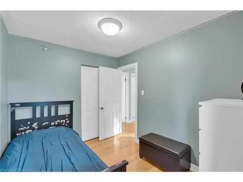 28 Tolton Avenue, Hamilton, ON - Indoor Photo Showing Bedroom