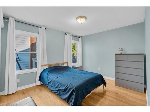 28 Tolton Avenue, Hamilton, ON - Indoor Photo Showing Bedroom