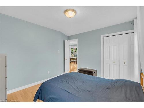 28 Tolton Avenue, Hamilton, ON - Indoor Photo Showing Bedroom