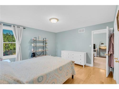 28 Tolton Avenue, Hamilton, ON - Indoor Photo Showing Bedroom