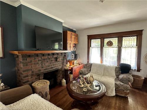 505 Lock Street W, Dunnville, ON - Indoor Photo Showing Living Room With Fireplace