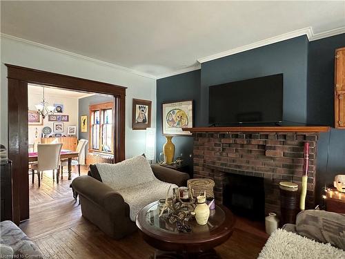 505 Lock Street W, Dunnville, ON - Indoor Photo Showing Living Room With Fireplace