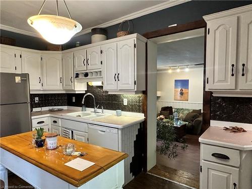 505 Lock Street W, Dunnville, ON - Indoor Photo Showing Kitchen With Double Sink