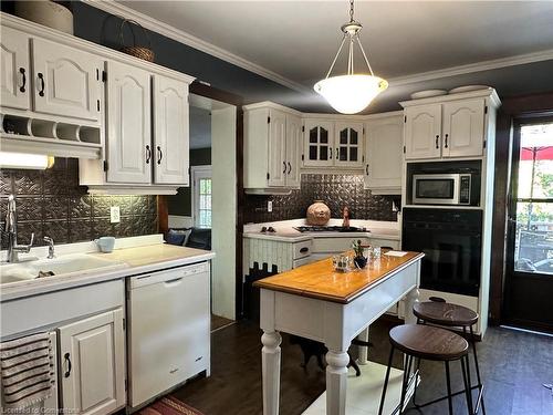 505 Lock Street W, Dunnville, ON - Indoor Photo Showing Kitchen