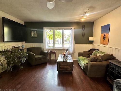 505 Lock Street W, Dunnville, ON - Indoor Photo Showing Living Room