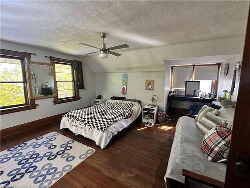 505 Lock Street W, Dunnville, ON - Indoor Photo Showing Bedroom