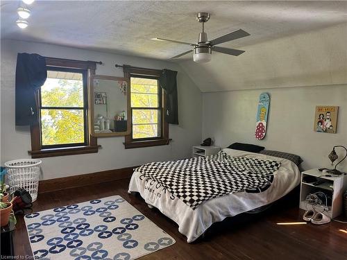 505 Lock Street W, Dunnville, ON - Indoor Photo Showing Bedroom