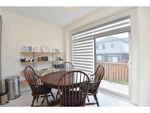 28 Fairey Crescent Crescent, Mount Hope, ON - Indoor Photo Showing Dining Room