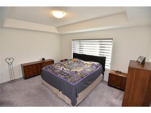 28 Fairey Crescent Crescent, Mount Hope, ON - Indoor Photo Showing Bedroom