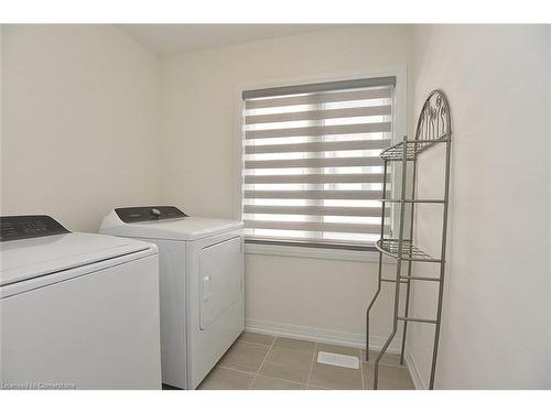 28 Fairey Crescent Crescent, Mount Hope, ON - Indoor Photo Showing Laundry Room