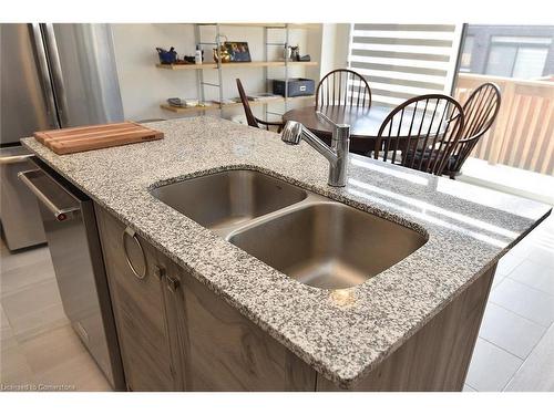 28 Fairey Crescent Crescent, Mount Hope, ON - Indoor Photo Showing Kitchen With Double Sink