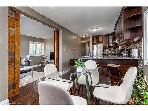 1554 Main Street E, Hamilton, ON - Indoor Photo Showing Dining Room