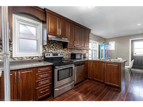 1554 Main Street E, Hamilton, ON - Indoor Photo Showing Kitchen