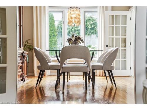 70 Glen Cannon Drive, Hamilton, ON - Indoor Photo Showing Dining Room