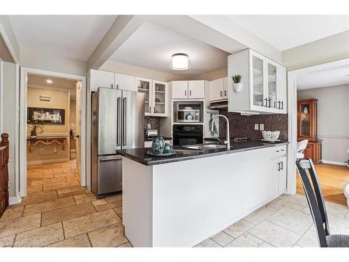 70 Glen Cannon Drive, Hamilton, ON - Indoor Photo Showing Kitchen