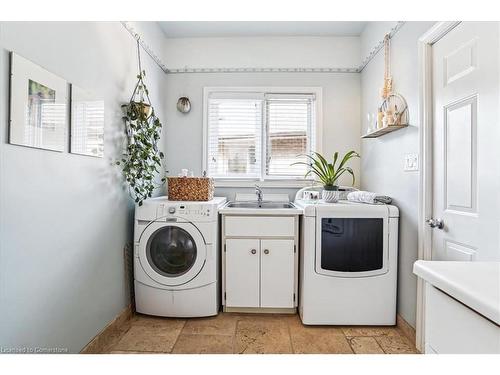 70 Glen Cannon Drive, Hamilton, ON - Indoor Photo Showing Laundry Room