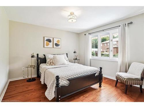 70 Glen Cannon Drive, Hamilton, ON - Indoor Photo Showing Bedroom