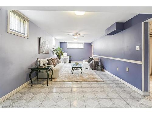 70 Glen Cannon Drive, Hamilton, ON - Indoor Photo Showing Other Room