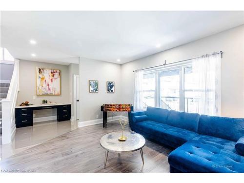 4591 Second Avenue, Niagara Falls, ON - Indoor Photo Showing Living Room