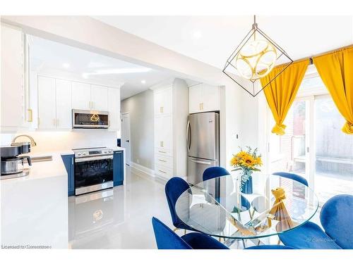 4591 Second Avenue, Niagara Falls, ON - Indoor Photo Showing Kitchen