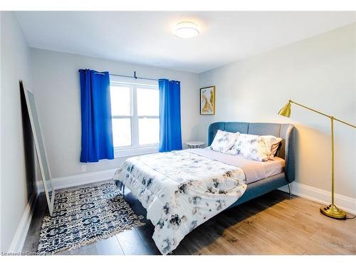 4591 Second Avenue, Niagara Falls, ON - Indoor Photo Showing Bedroom