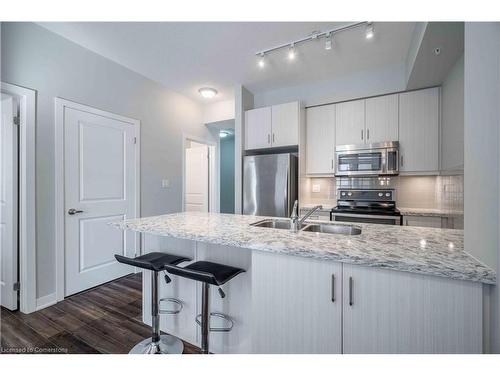 509-85 Robinson Street, Hamilton, ON - Indoor Photo Showing Kitchen With Stainless Steel Kitchen With Double Sink With Upgraded Kitchen