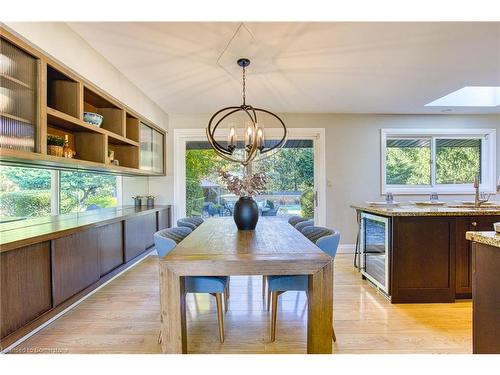 10 Reservoir Road, Stoney Creek, ON - Indoor Photo Showing Dining Room