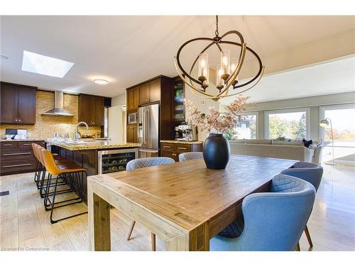 10 Reservoir Road, Stoney Creek, ON - Indoor Photo Showing Dining Room