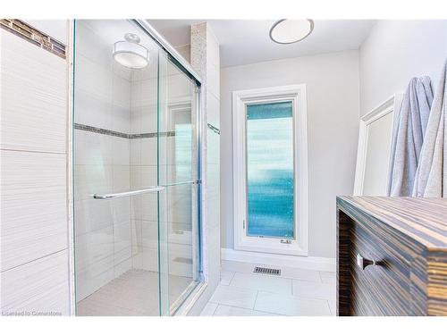 10 Reservoir Road, Stoney Creek, ON - Indoor Photo Showing Bathroom