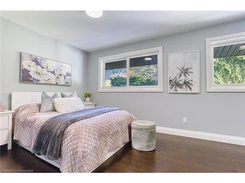 10 Reservoir Road, Stoney Creek, ON - Indoor Photo Showing Bedroom