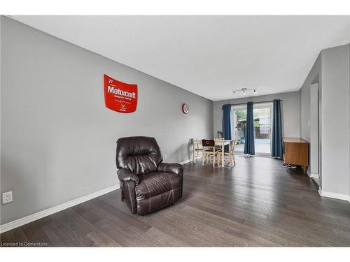 804 Nebo Road, Hamilton, ON - Indoor Photo Showing Living Room