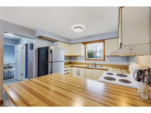 804 Nebo Road, Hamilton, ON - Indoor Photo Showing Kitchen With Double Sink