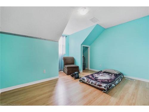 804 Nebo Road, Hamilton, ON - Indoor Photo Showing Bedroom