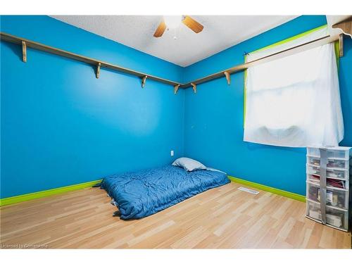 804 Nebo Road, Hamilton, ON - Indoor Photo Showing Bedroom