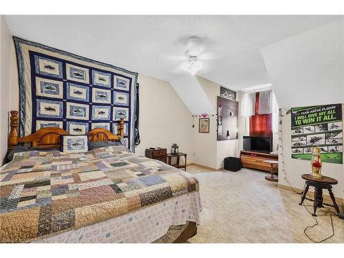 804 Nebo Road, Hamilton, ON - Indoor Photo Showing Bedroom