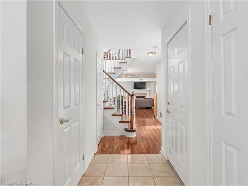 56 Geranium Avenue, Hannon, ON - Indoor Photo Showing Other Room