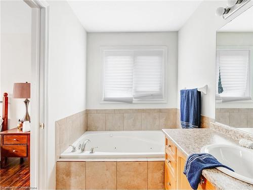 56 Geranium Avenue, Hannon, ON - Indoor Photo Showing Bathroom