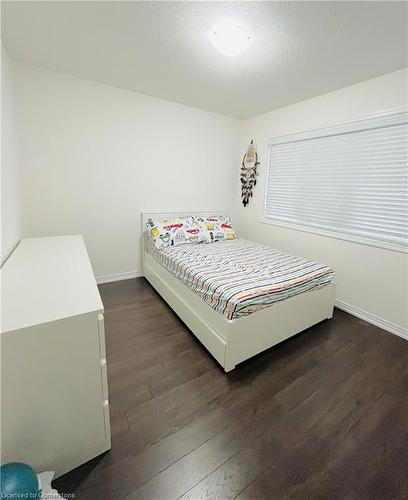 13 Honey Comb Trail Trail, Thorold, ON - Indoor Photo Showing Bedroom