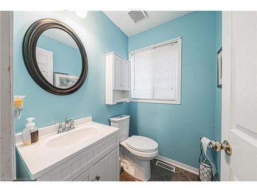 70 Hollybush Drive, Waterdown, ON - Indoor Photo Showing Bathroom