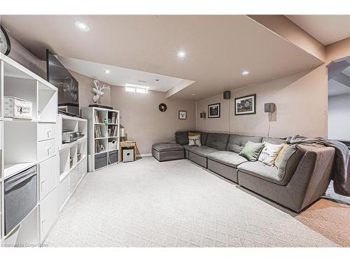 70 Hollybush Drive, Waterdown, ON - Indoor