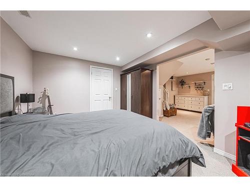 70 Hollybush Drive, Waterdown, ON - Indoor Photo Showing Bedroom