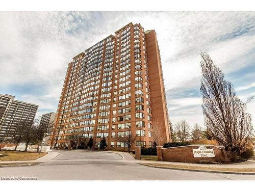 914-1270 Maple Crossing Boulevard, Burlington, ON - Outdoor With Facade