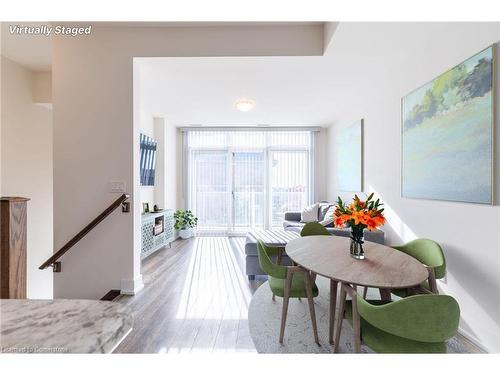 19-261 Skinner Road, Waterdown, ON - Indoor Photo Showing Dining Room