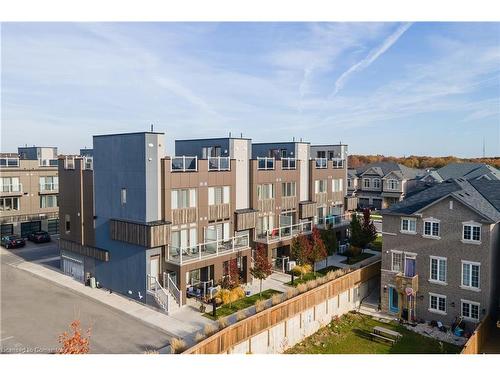 19-261 Skinner Road, Waterdown, ON - Outdoor With Balcony