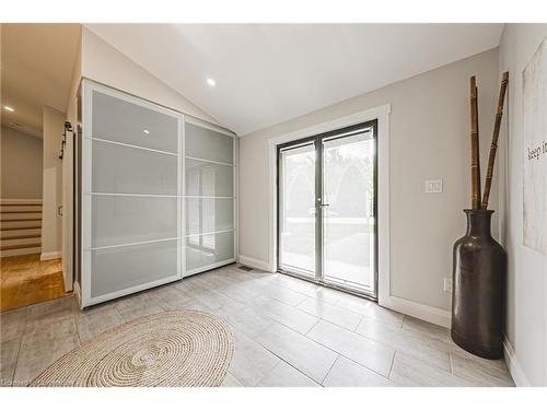 829 Forest Glen Avenue, Burlington, ON - Indoor Photo Showing Other Room